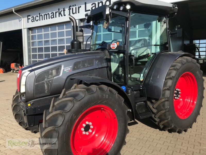 Traktor des Typs Same 125 GS Explorer Limited, "Werksaktion Juni 2022", Neumaschine in Nördlingen (Bild 1)