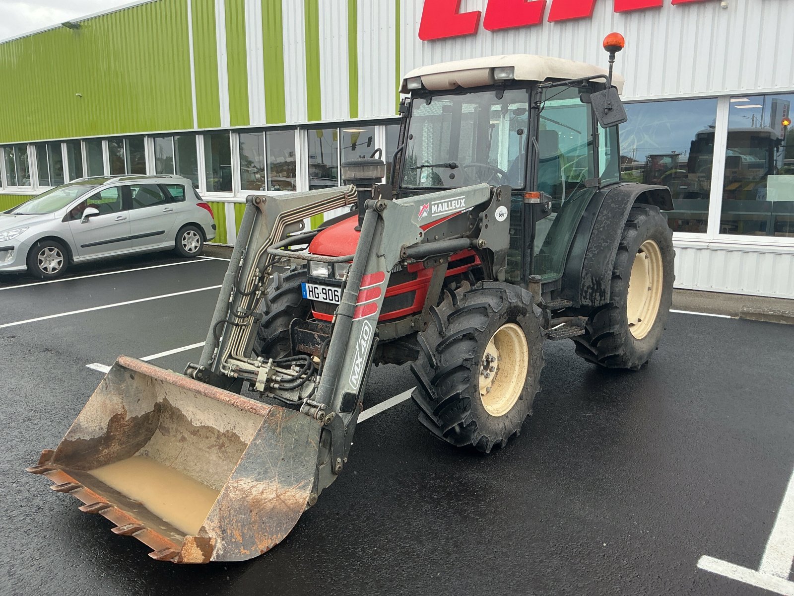 Traktor от тип Same DORADO 55, Gebrauchtmaschine в ST CLEMENT DE LA PLACE (Снимка 1)