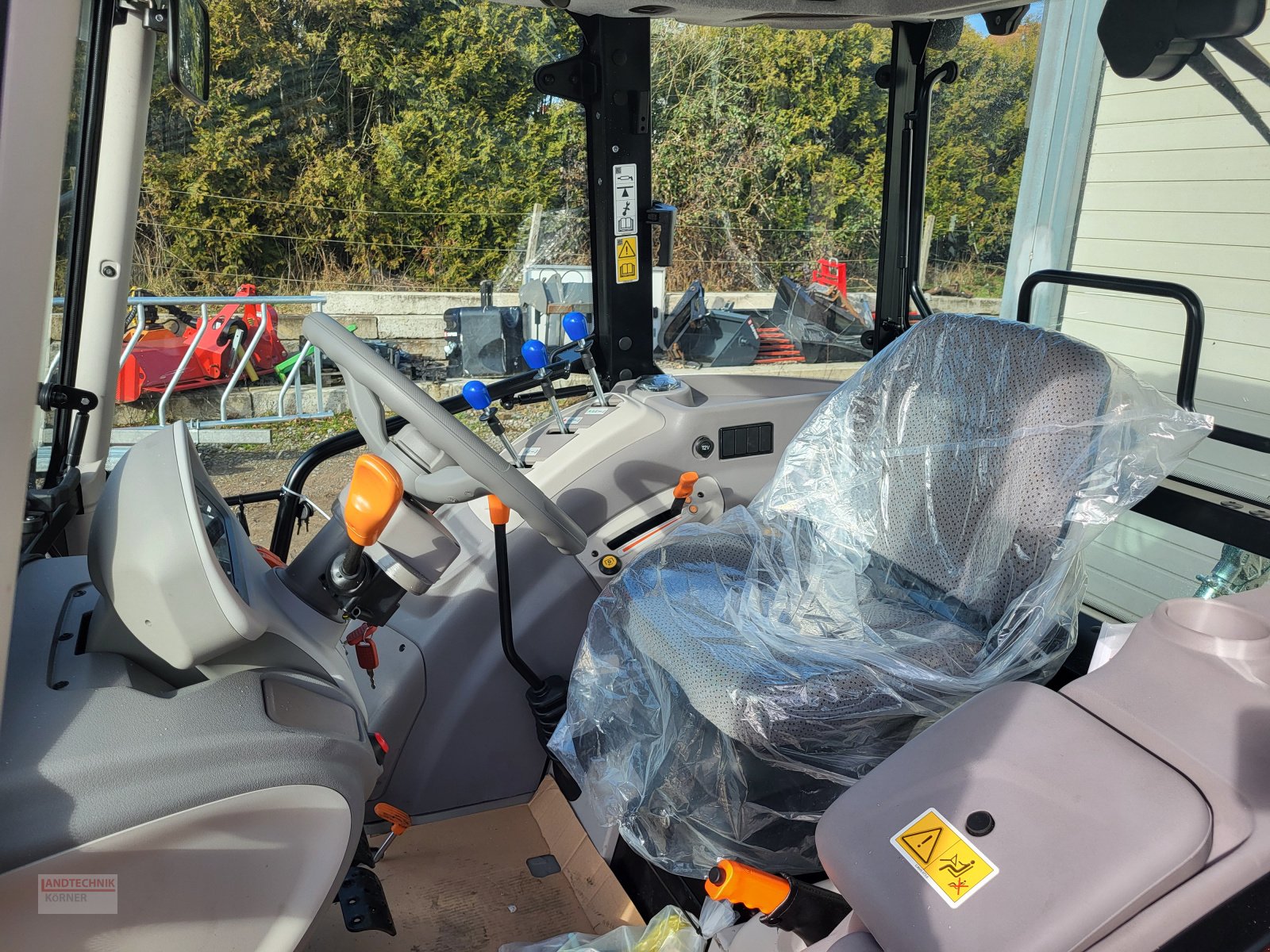 Traktor des Typs Same Dorado 80 Natural GS, Neumaschine in Kirkel-Altstadt (Bild 12)