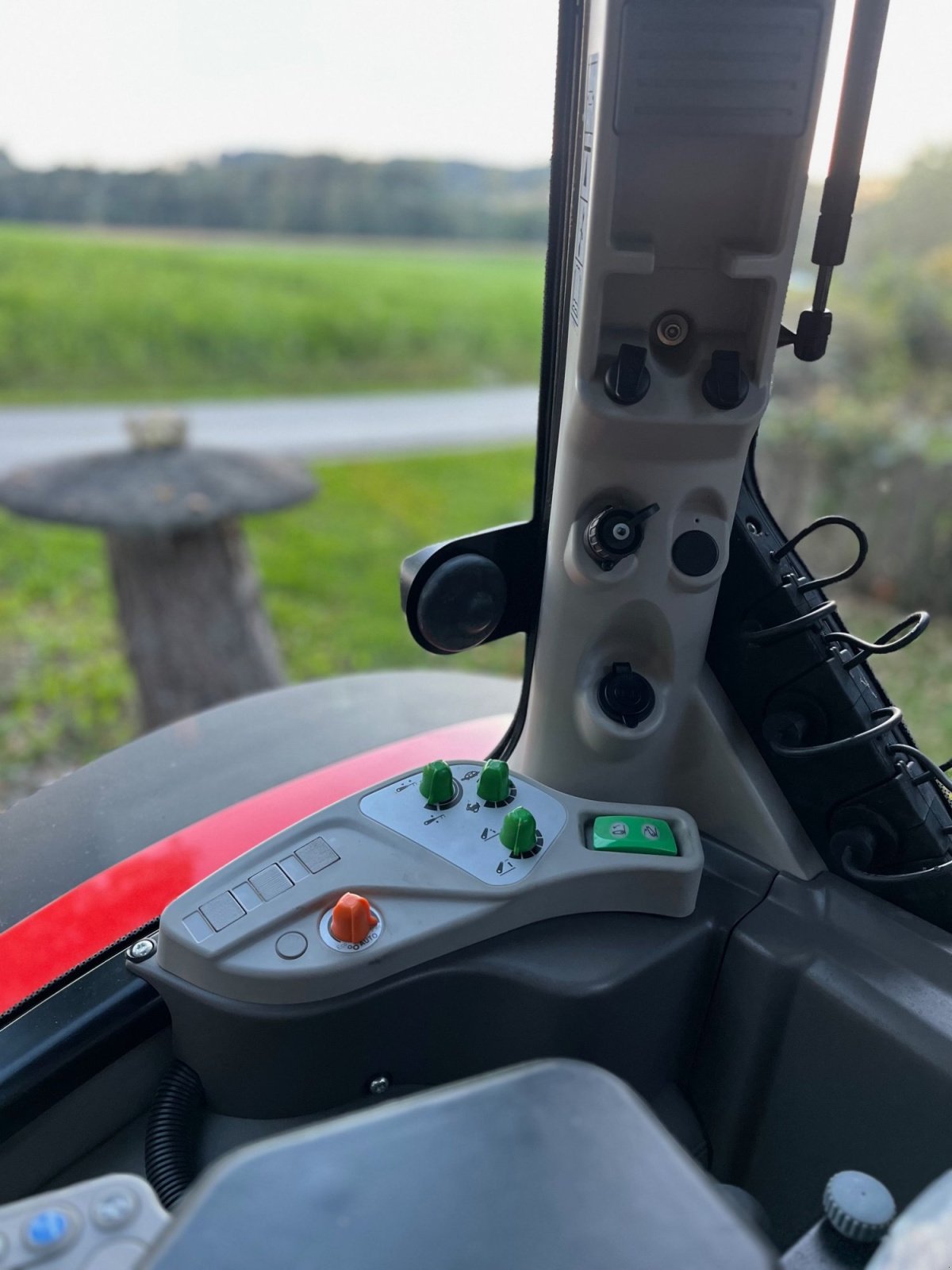 Traktor des Typs Same Dorado CVD, Neumaschine in Rohr im Kremstal (Bild 5)