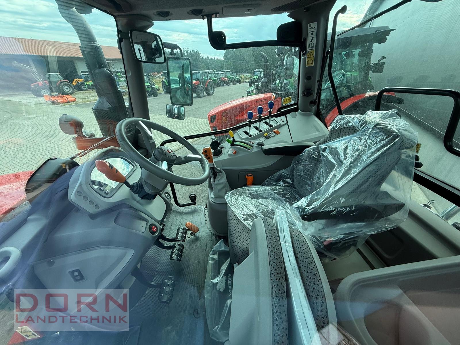 Traktor des Typs Same Explorer 95 GS Natural, Neumaschine in Bruckberg (Bild 4)