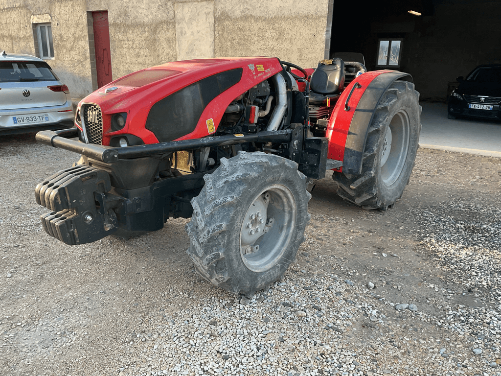 Traktor типа Same TRACTEUR FRUTTETO 105, Gebrauchtmaschine в SAINT ANDIOL (Фотография 1)