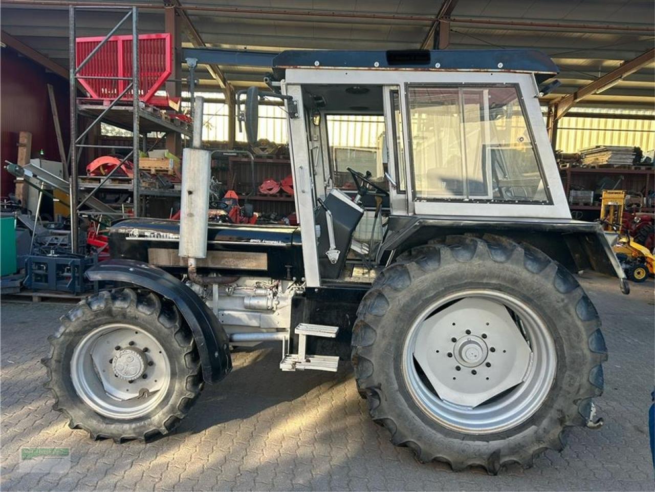Traktor des Typs Schlüter SF 4800 VS, Gebrauchtmaschine in Kirchhundem (Bild 2)