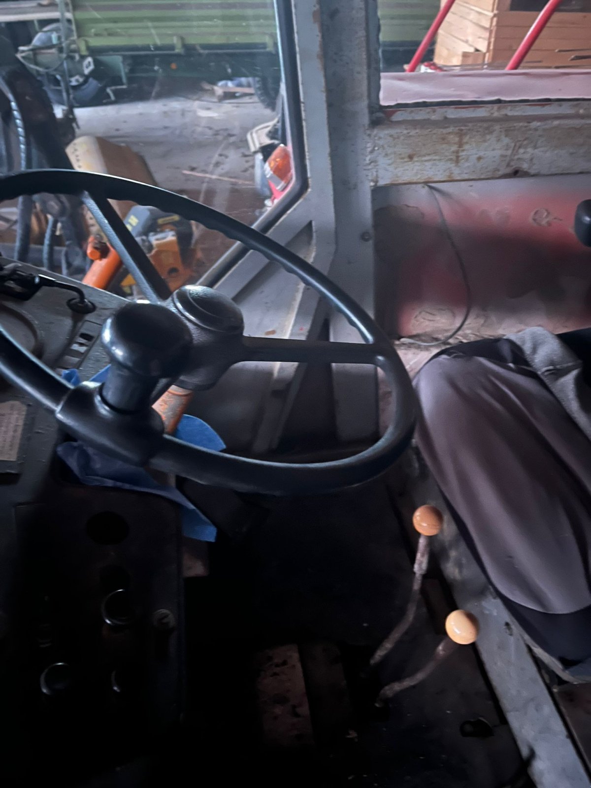 Traktor типа Schlüter SF 6950 VS, Gebrauchtmaschine в Prackenbach (Фотография 3)