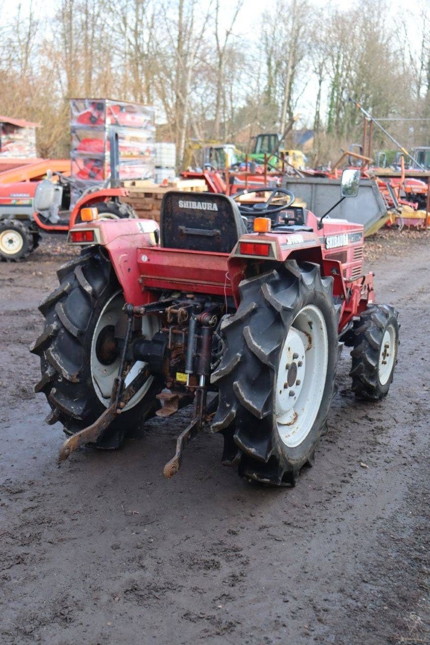 Traktor of the type Shibaura D215F, Gebrauchtmaschine in Antwerpen (Picture 7)