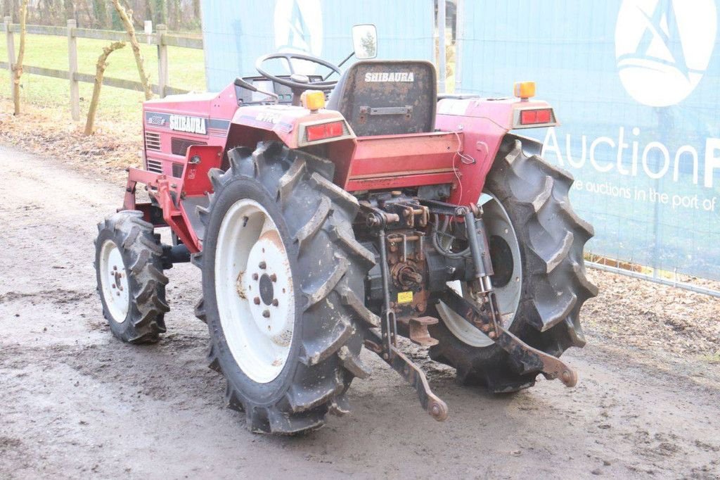 Traktor tip Shibaura D215F, Gebrauchtmaschine in Antwerpen (Poză 4)