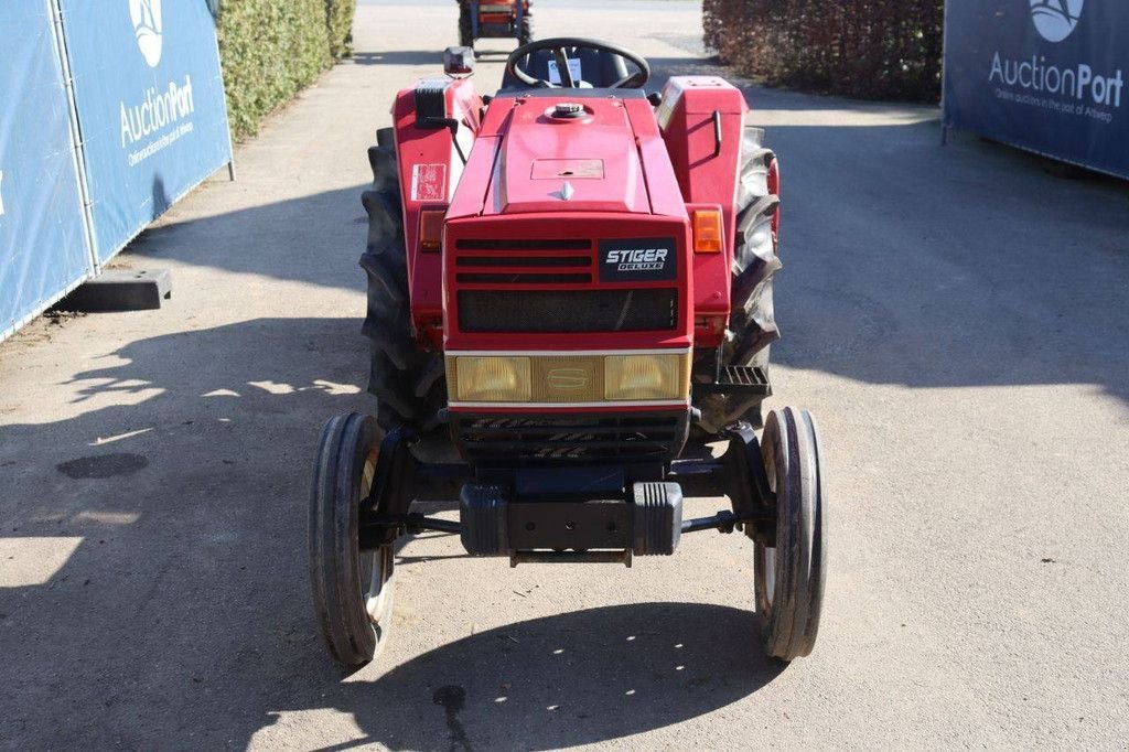 Traktor du type Shibaura D235, Gebrauchtmaschine en Antwerpen (Photo 9)