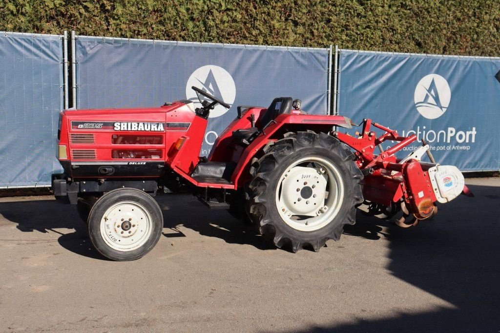 Traktor des Typs Shibaura D235, Gebrauchtmaschine in Antwerpen (Bild 1)