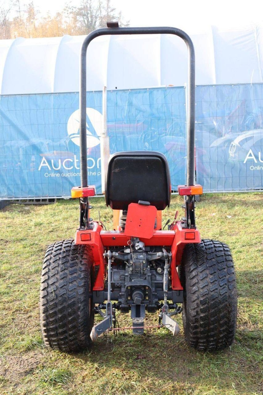 Traktor del tipo Shibaura S320, Gebrauchtmaschine en Antwerpen (Imagen 5)