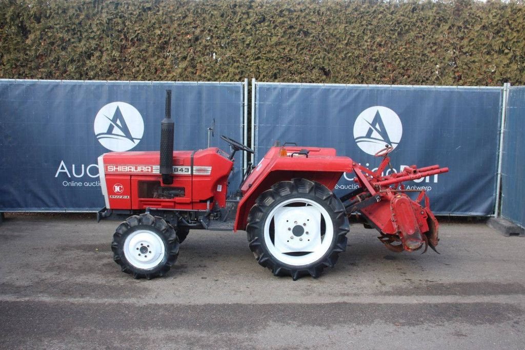 Traktor типа Shibaura SD1843, Gebrauchtmaschine в Antwerpen (Фотография 2)