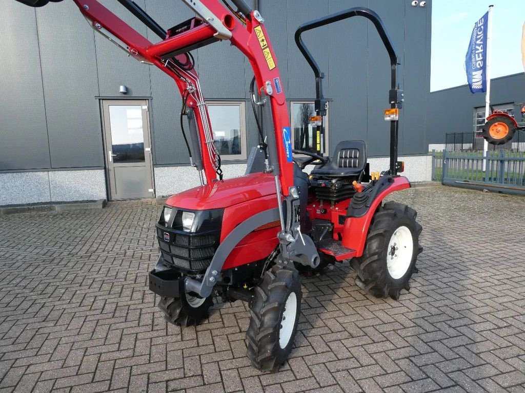 Traktor of the type Shibaura ST318 4wd / 0635 Draaiuren / Voorlader, Gebrauchtmaschine in Swifterband (Picture 4)