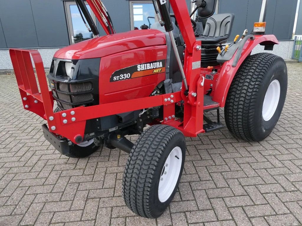 Traktor van het type Shibaura ST330 4wd HST / 0266 Draaiuren / Voorlader, Gebrauchtmaschine in Swifterband (Foto 5)