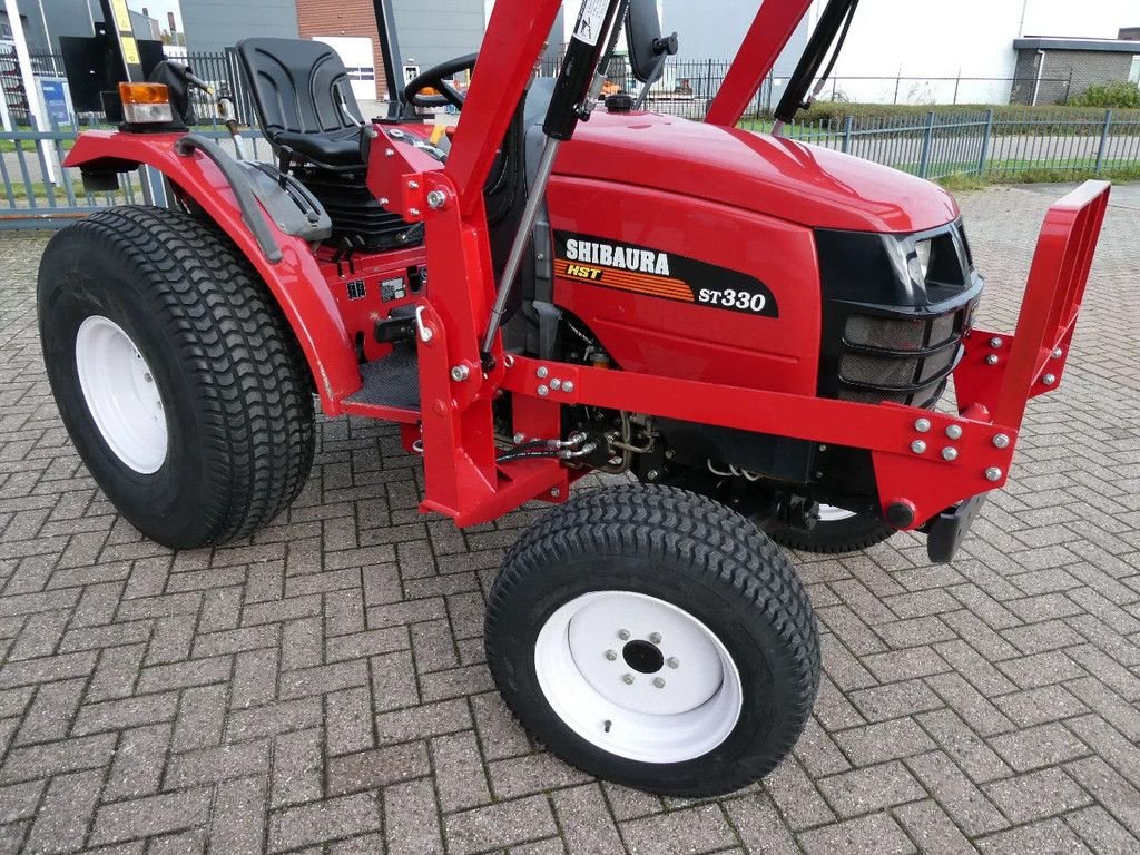 Traktor van het type Shibaura ST330 4wd HST / 0266 Draaiuren / Voorlader, Gebrauchtmaschine in Swifterband (Foto 2)