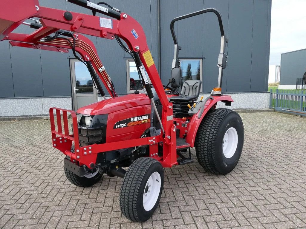 Traktor van het type Shibaura ST330 4wd HST / 0266 Draaiuren / Voorlader, Gebrauchtmaschine in Swifterband (Foto 4)
