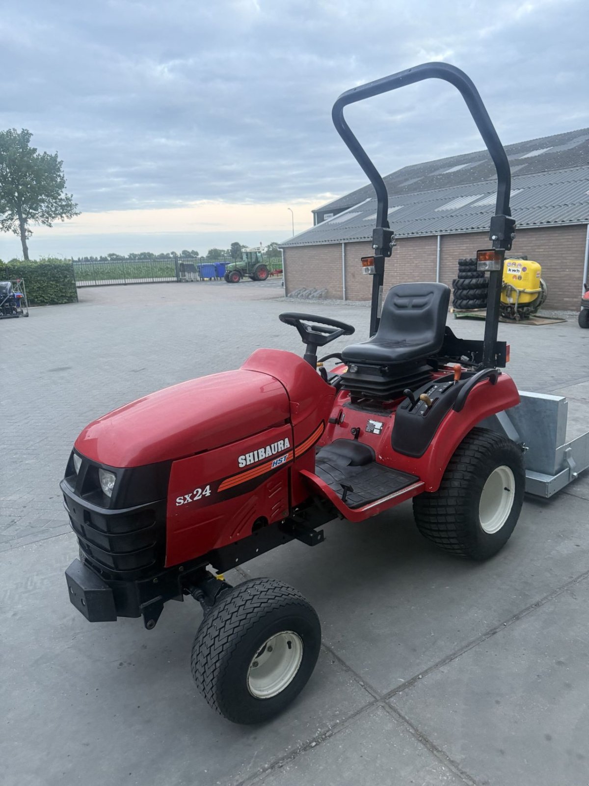 Traktor des Typs Shibaura Sx24, Gebrauchtmaschine in Wadenoijen (Bild 3)