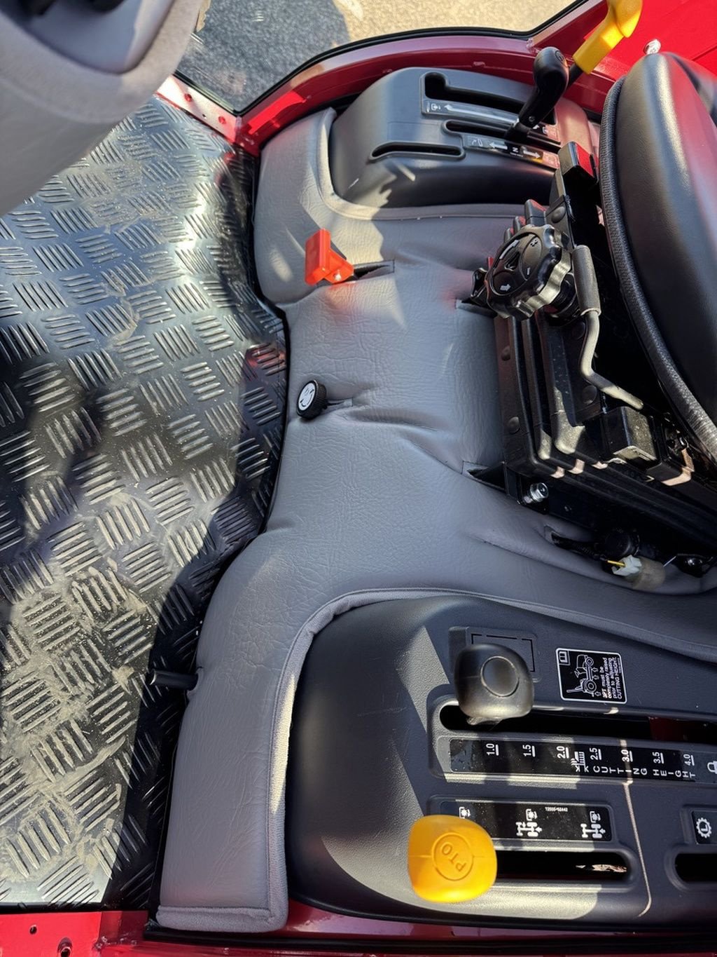 Traktor des Typs Shibaura SX25, Neumaschine in Callantsoog (Bild 11)