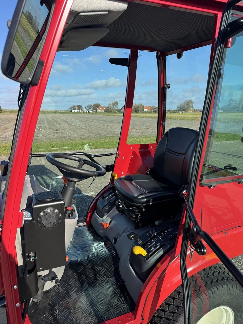 Traktor des Typs Shibaura SX25, Neumaschine in Callantsoog (Bild 3)