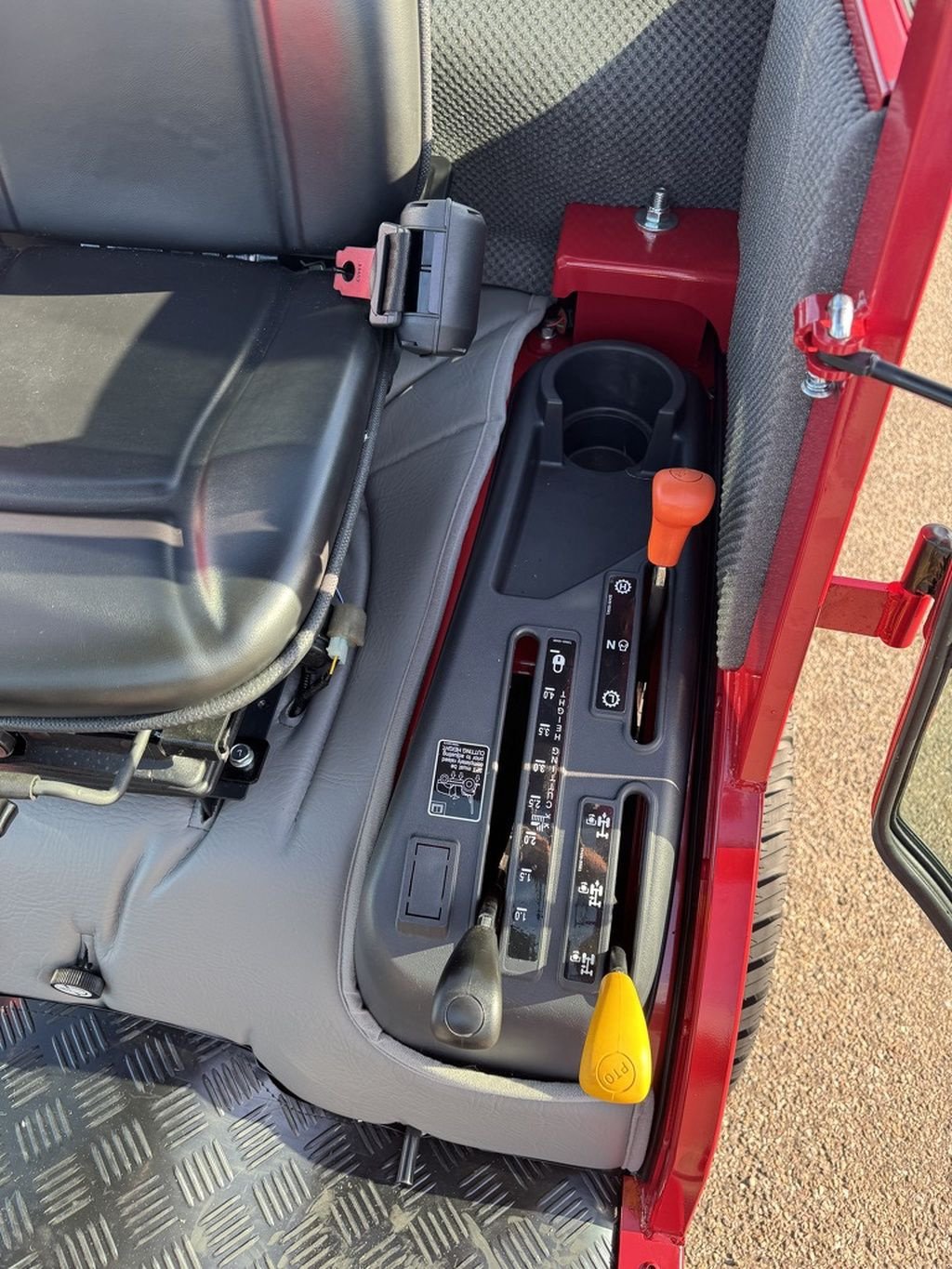 Traktor des Typs Shibaura SX25, Neumaschine in Callantsoog (Bild 10)