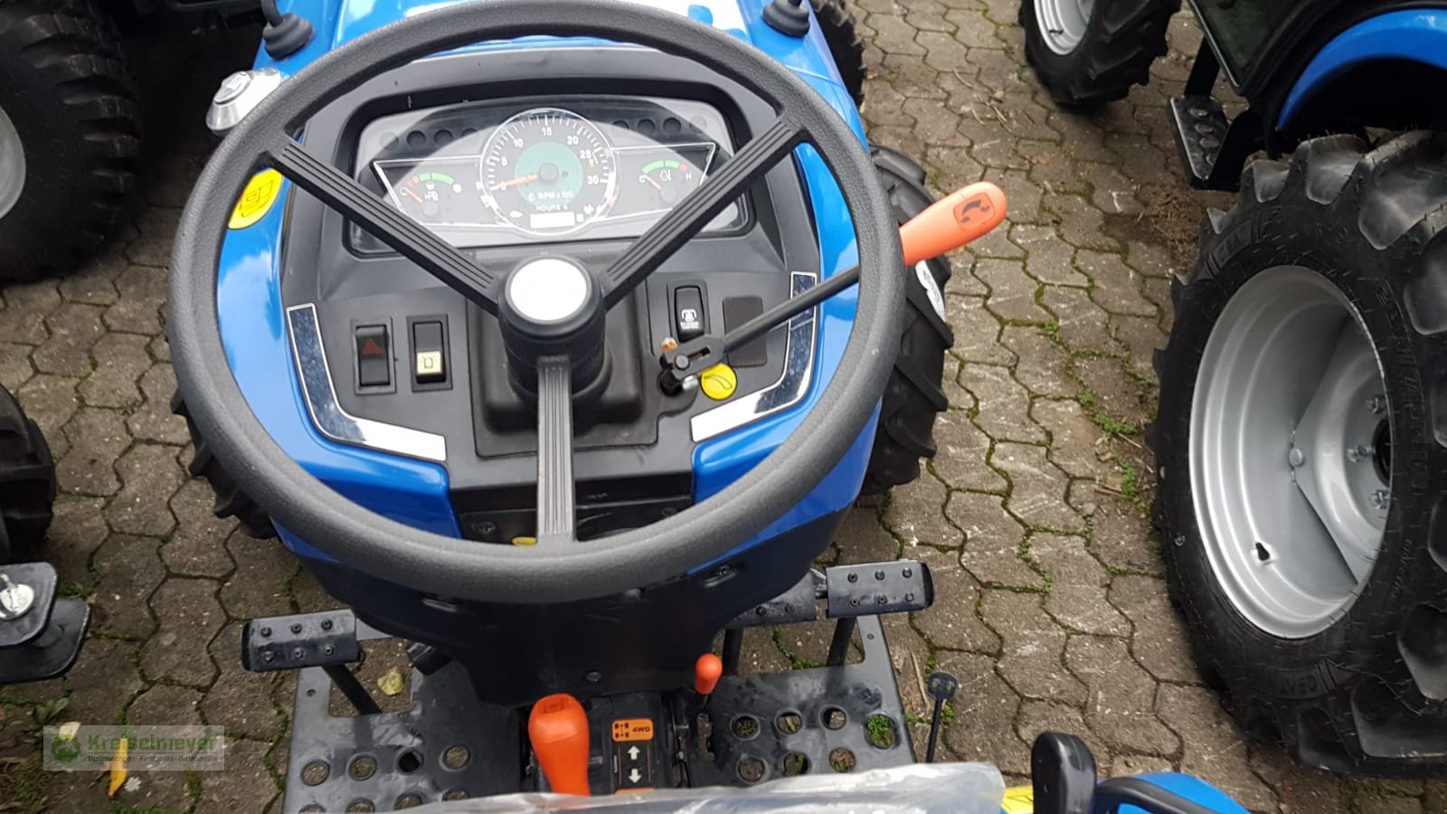 Traktor of the type Solis 16 Allrad + Straßenzulassung NEU Kompakt, Neumaschine in Feuchtwangen (Picture 3)