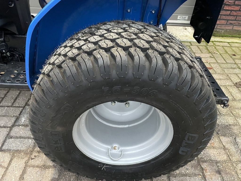 Traktor of the type Solis 16 minitractor NIEUW 5 jaar GARANTIE optie gazonbaden, Neumaschine in Neer (Picture 10)