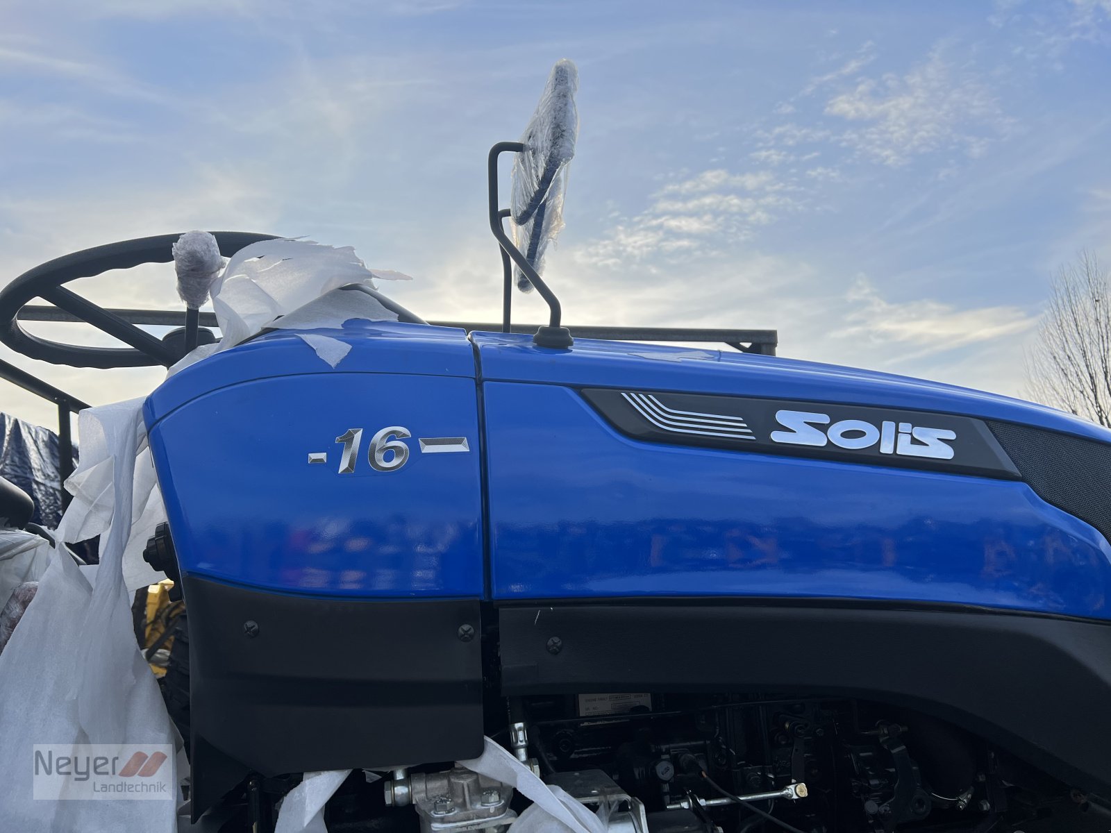 Traktor of the type Solis 16, Neumaschine in Bad Waldsee Mennisweiler (Picture 10)
