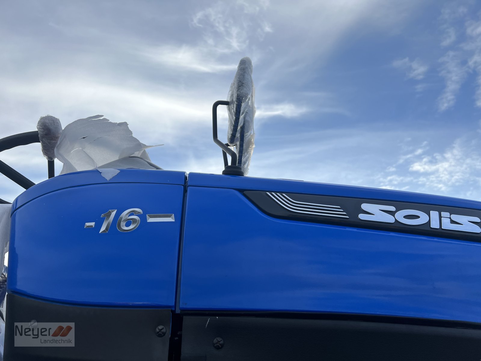 Traktor of the type Solis 16, Neumaschine in Bad Waldsee Mennisweiler (Picture 11)