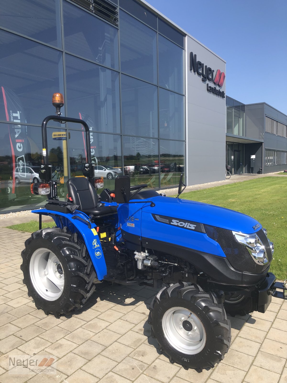 Traktor of the type Solis 16, Neumaschine in Bad Waldsee Mennisweiler (Picture 2)