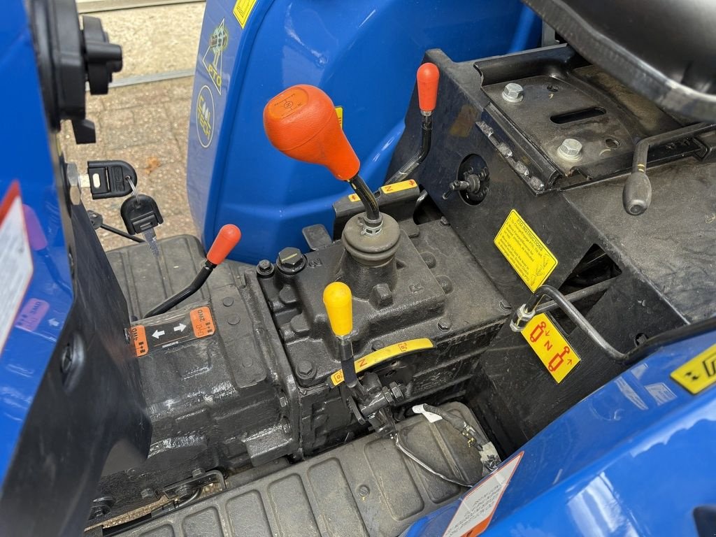 Traktor a típus Solis 20 4WD minitractor agribanden met frontlader / voorlader, Neumaschine ekkor: Neer (Kép 10)