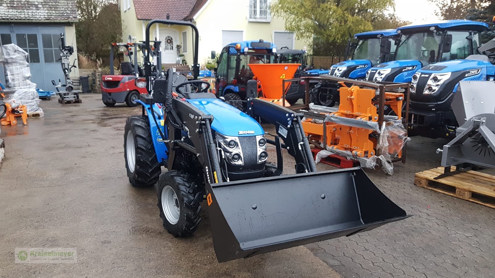 Traktor des Typs Solis 20 + Alö Quicke C09s Frontlader + Schaufel + inkl. Zulassungspapiere NEU, Neumaschine in Feuchtwangen (Bild 7)