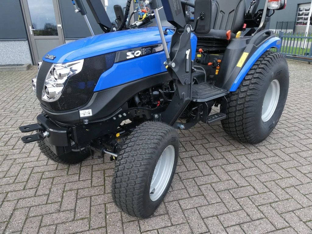 Traktor des Typs Solis 26 4wd HST / 00003 Draaiuren / Voorlader, Gebrauchtmaschine in Swifterband (Bild 7)
