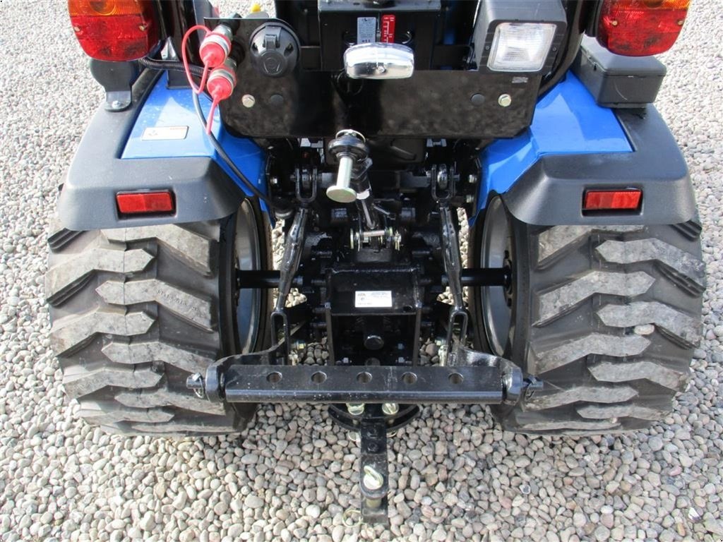 Traktor typu Solis 26 6+2 gearmaskine med Servostyrring og Industri hjul, Gebrauchtmaschine v Lintrup (Obrázek 4)