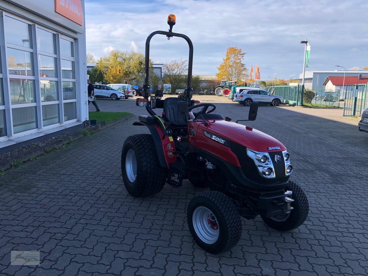 Traktor of the type Solis 26 6+2 Tiger, Neumaschine in Hess.Oldendorf (Picture 3)