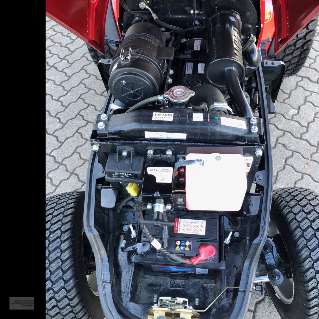 Traktor of the type Solis 26 6+2 Tiger, Neumaschine in Hess.Oldendorf (Picture 9)