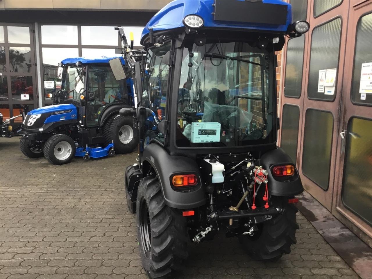 Traktor du type Solis 26 9+9 CAB, Neumaschine en Ampfing (Photo 4)