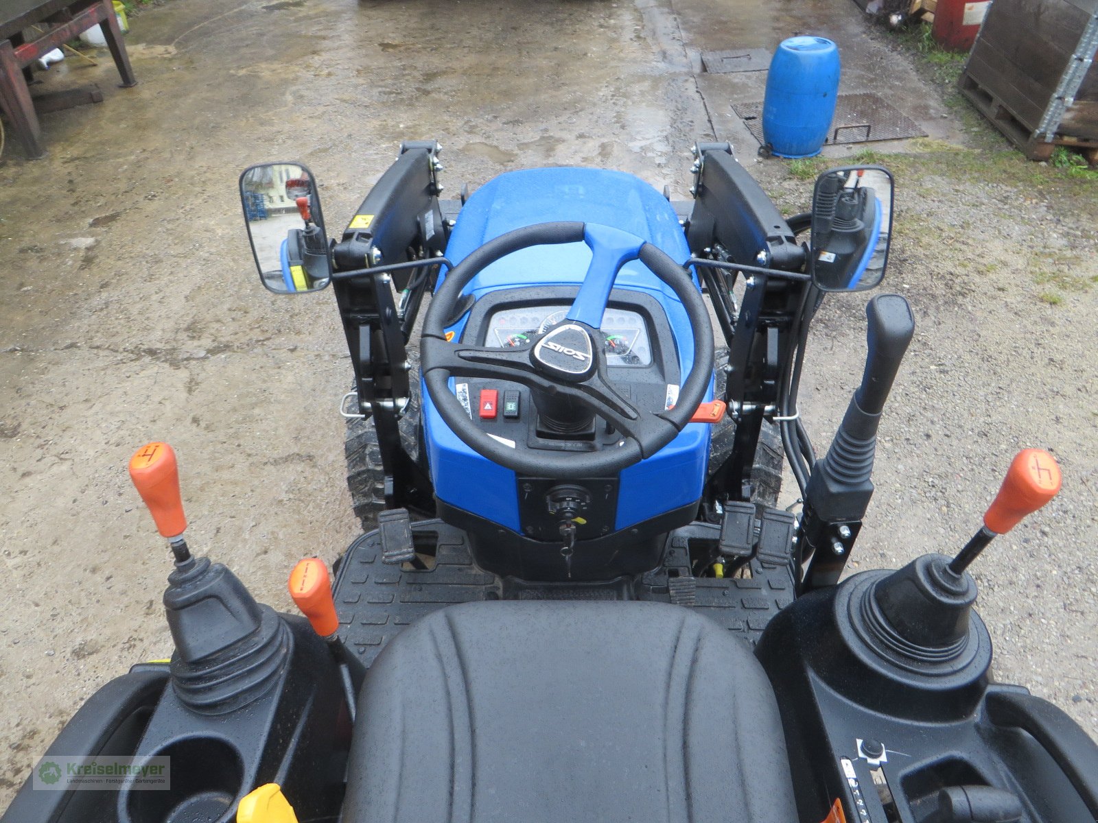 Traktor Türe ait Solis 26 9+9 mit Alö Quicke C12s Frontlader + Schaufel + Straßenzulassung, Neumaschine içinde Feuchtwangen (resim 4)