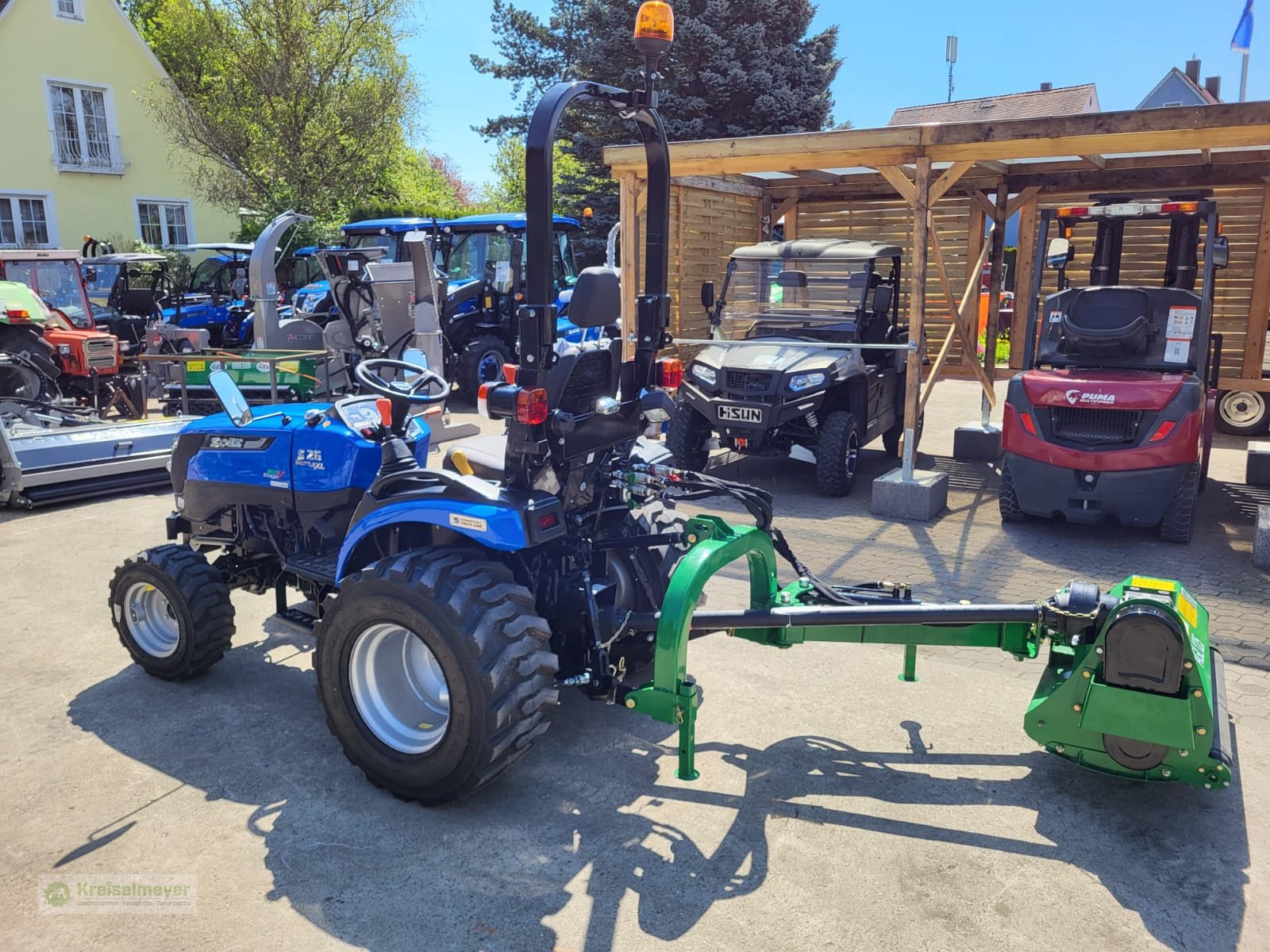 Traktor des Typs Solis 26 9+9 mit Ausliegemulcher 125cm + Industriereifen + Straßenzulassung NEU Allrad, Neumaschine in Feuchtwangen (Bild 3)