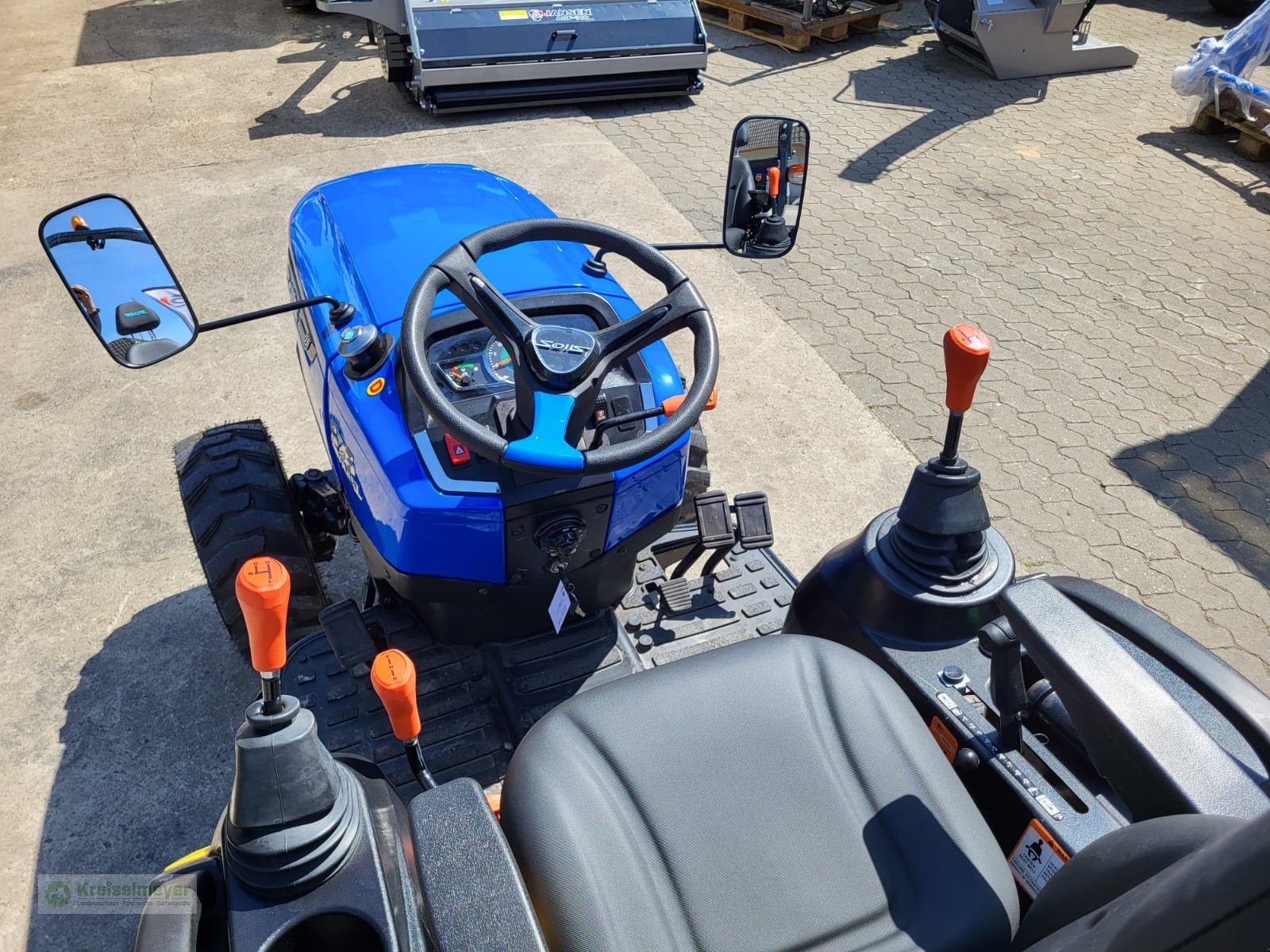 Traktor des Typs Solis 26 9+9 mit Ausliegemulcher 125cm + Industriereifen + Straßenzulassung NEU Allrad, Neumaschine in Feuchtwangen (Bild 13)