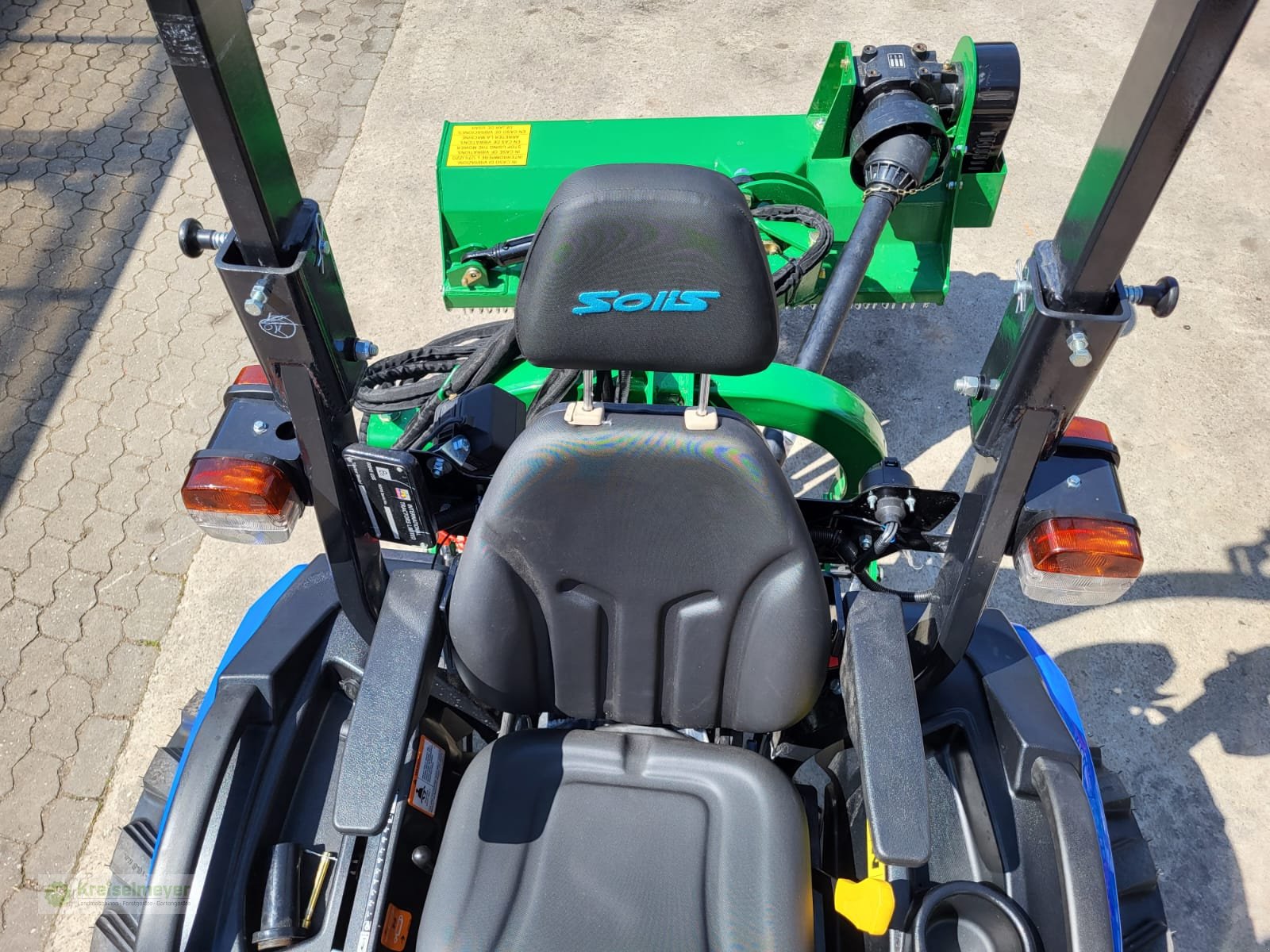 Traktor des Typs Solis 26 9+9 mit Ausliegemulcher 125cm + Industriereifen + Straßenzulassung NEU Allrad, Neumaschine in Feuchtwangen (Bild 16)