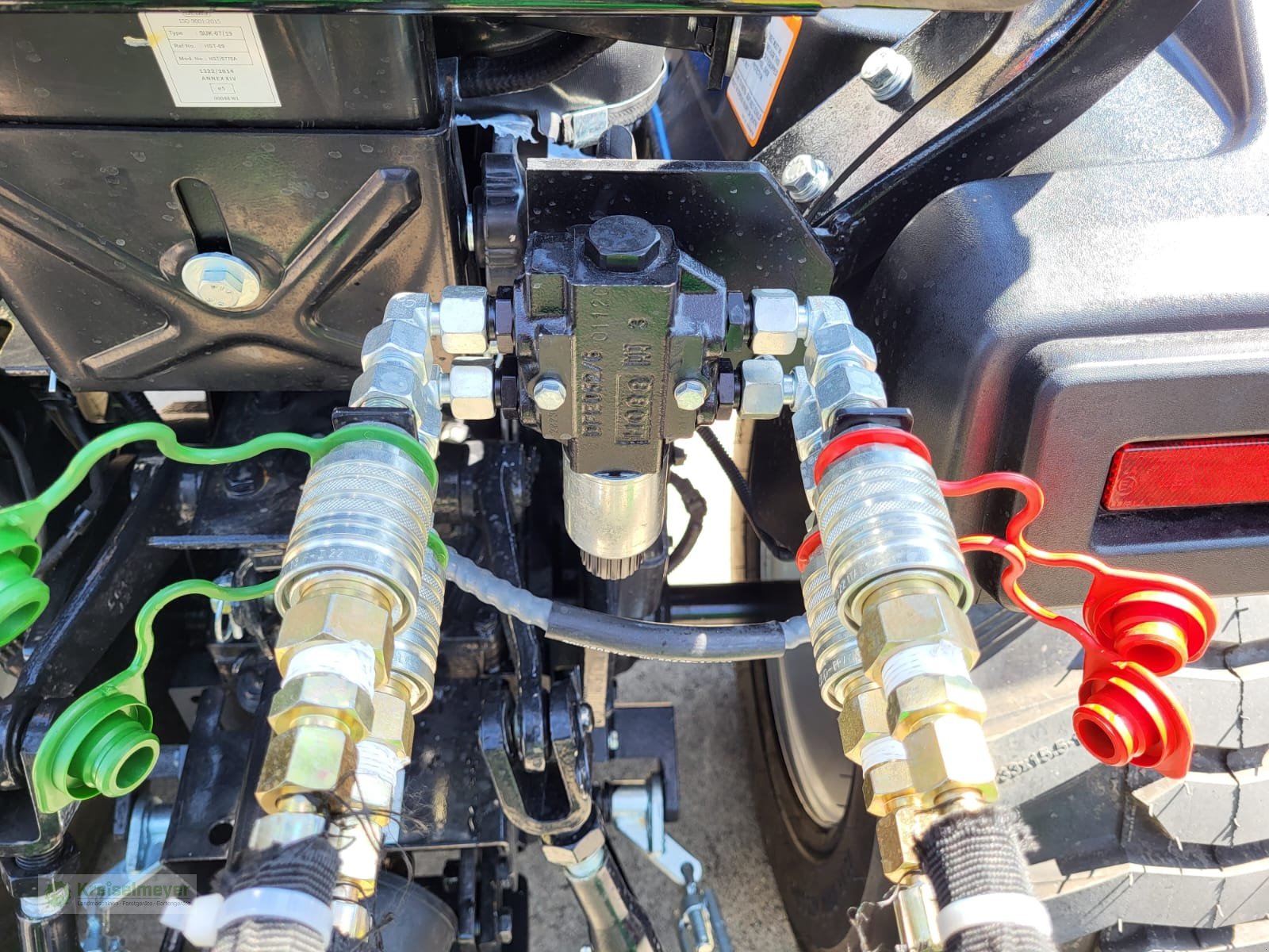 Traktor typu Solis 26 9+9 mit Ausliegemulcher 125cm + Industriereifen + Straßenzulassung NEU Allrad, Neumaschine v Feuchtwangen (Obrázek 4)