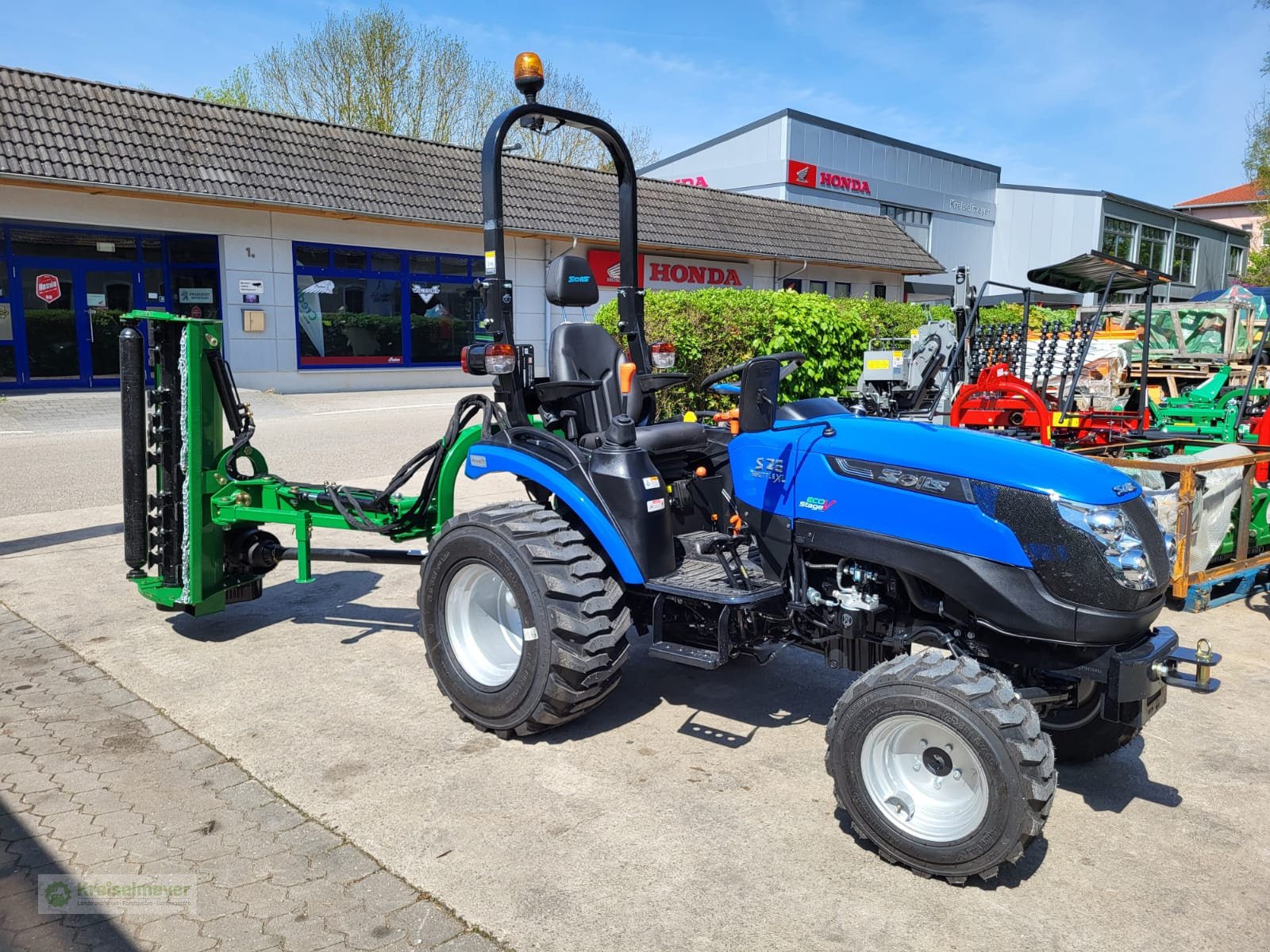Traktor typu Solis 26 9+9 mit Ausliegemulcher 125cm + Industriereifen + Straßenzulassung NEU Allrad, Neumaschine v Feuchtwangen (Obrázek 11)