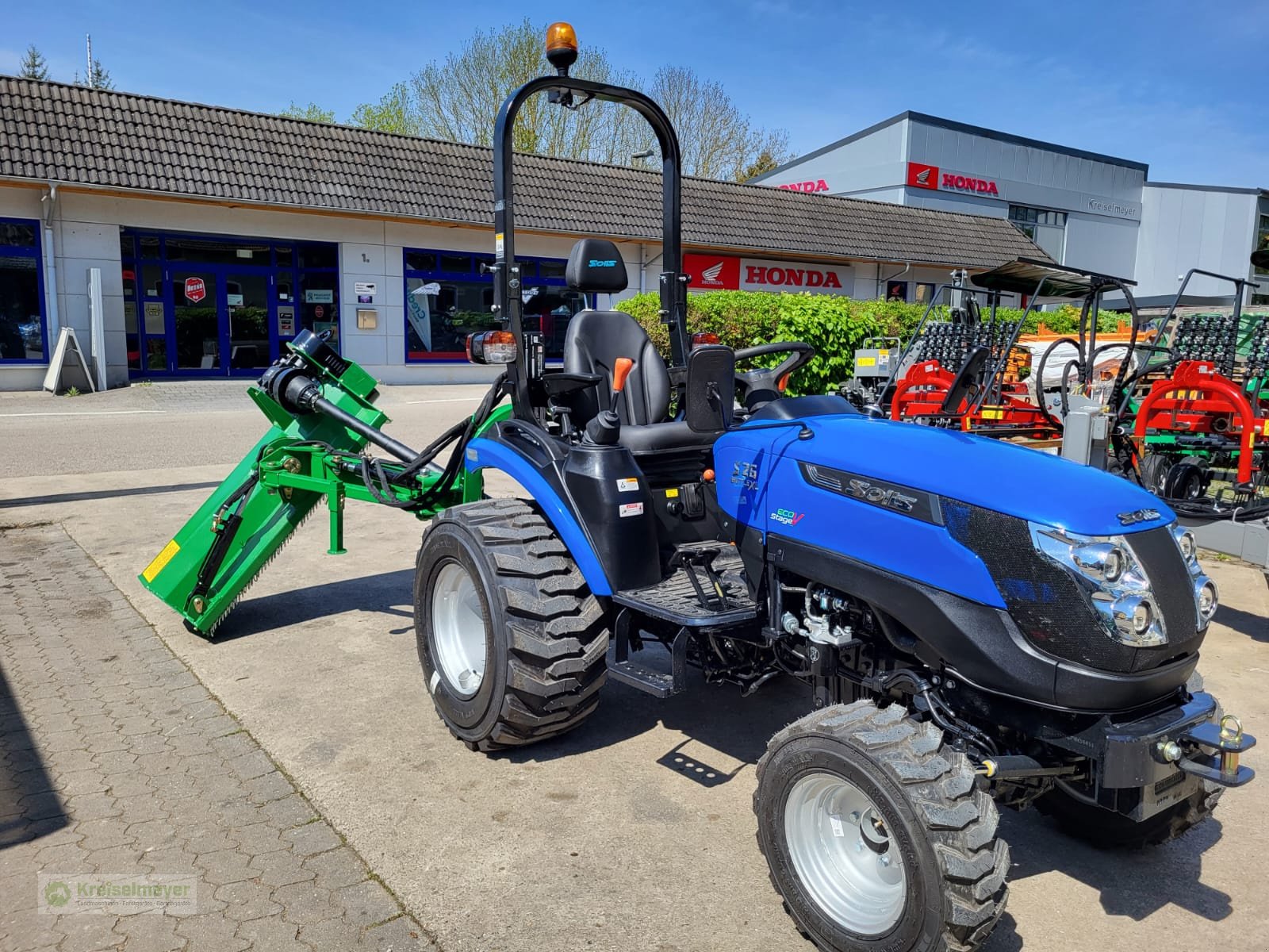 Traktor typu Solis 26 9+9 mit Ausliegemulcher 125cm + Industriereifen + Straßenzulassung NEU Allrad, Neumaschine v Feuchtwangen (Obrázek 13)