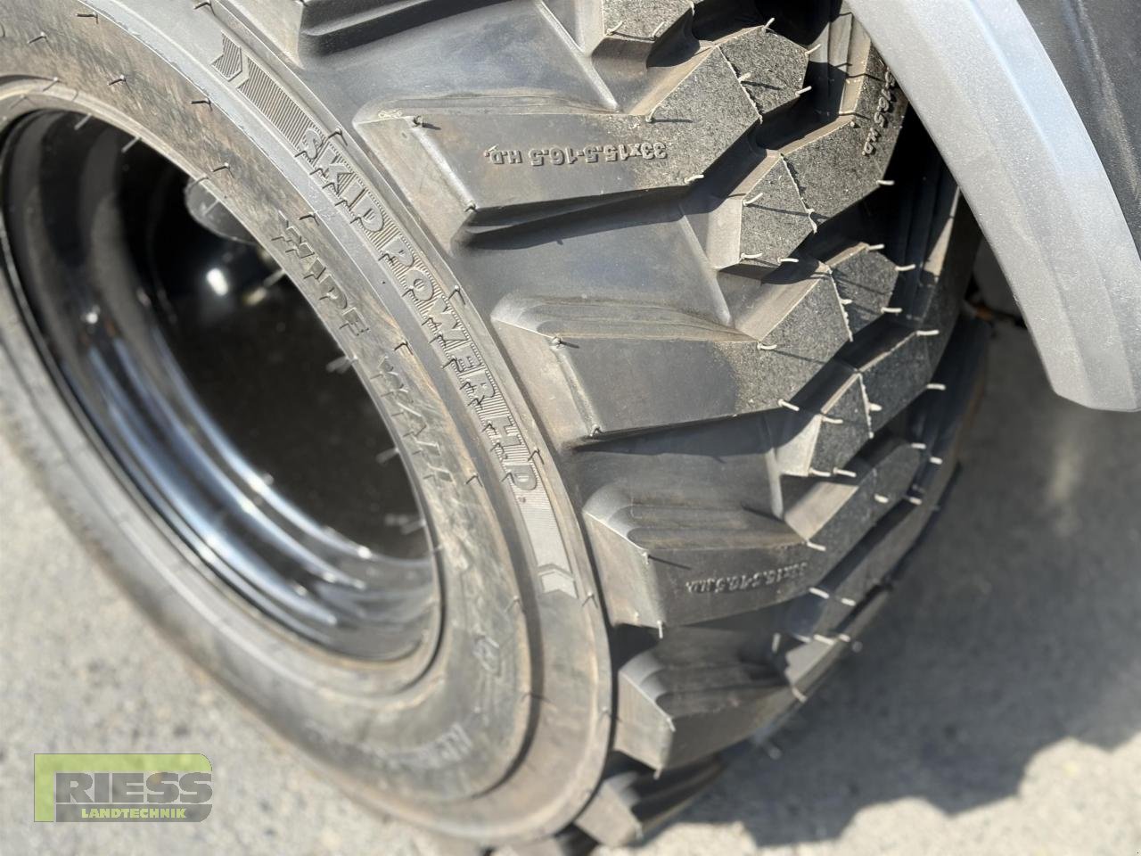 Traktor des Typs Solis 26 9+9 Rops Panther (Black), Neumaschine in Homberg/Ohm - Maulbach (Bild 13)