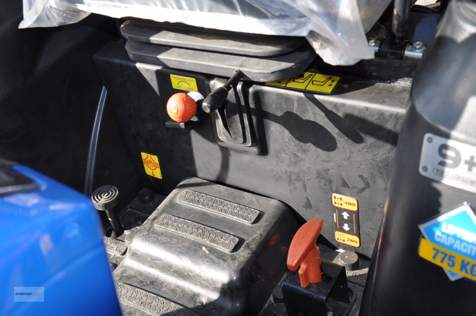 Traktor typu Solis 26/9+9, Neumaschine v Lalling (Obrázek 13)