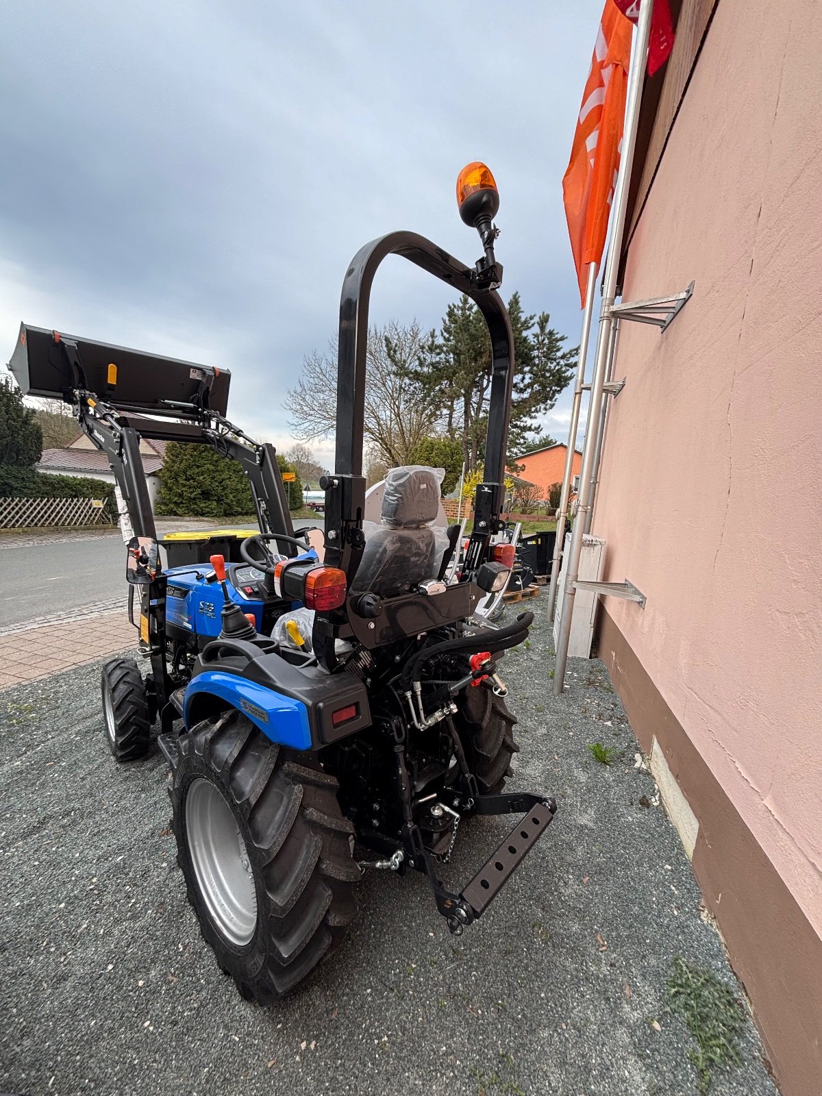 Traktor Türe ait Solis 26/9+9, Neumaschine içinde Hagenbüchach (resim 2)