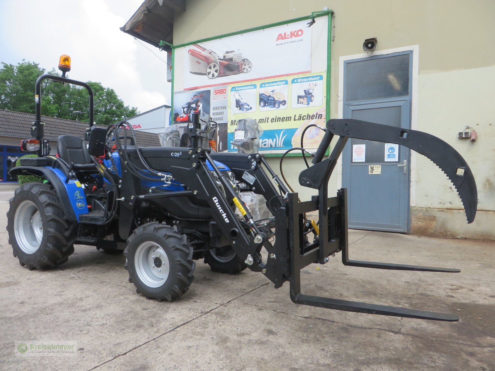 Traktor tipa Solis 26 + ALÖ Quicke Frontlader + Palettengabel + hydr. Obergreifer + Straßenzulassung NEU, Neumaschine u Feuchtwangen (Slika 4)