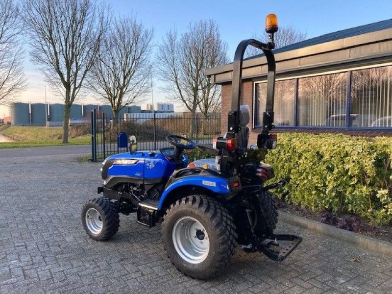 Traktor van het type Solis 26 HST 4wd, Neumaschine in Dronten (Foto 2)