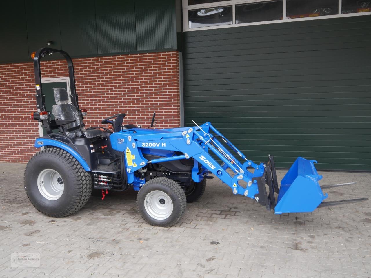Traktor of the type Solis 26 HST + Frontlader, Vorführmaschine in Borken (Picture 2)