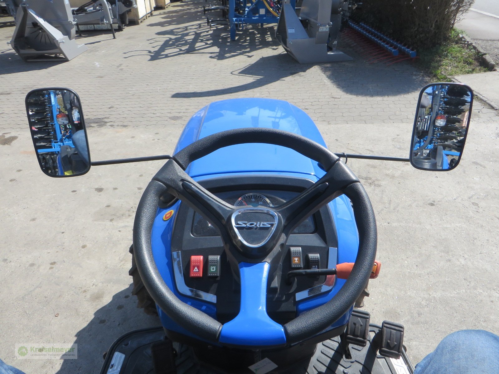 Traktor van het type Solis 26 HST (Hydrostat) + breite Radialbereifung + Straßenzulassung NEU, Neumaschine in Feuchtwangen (Foto 4)