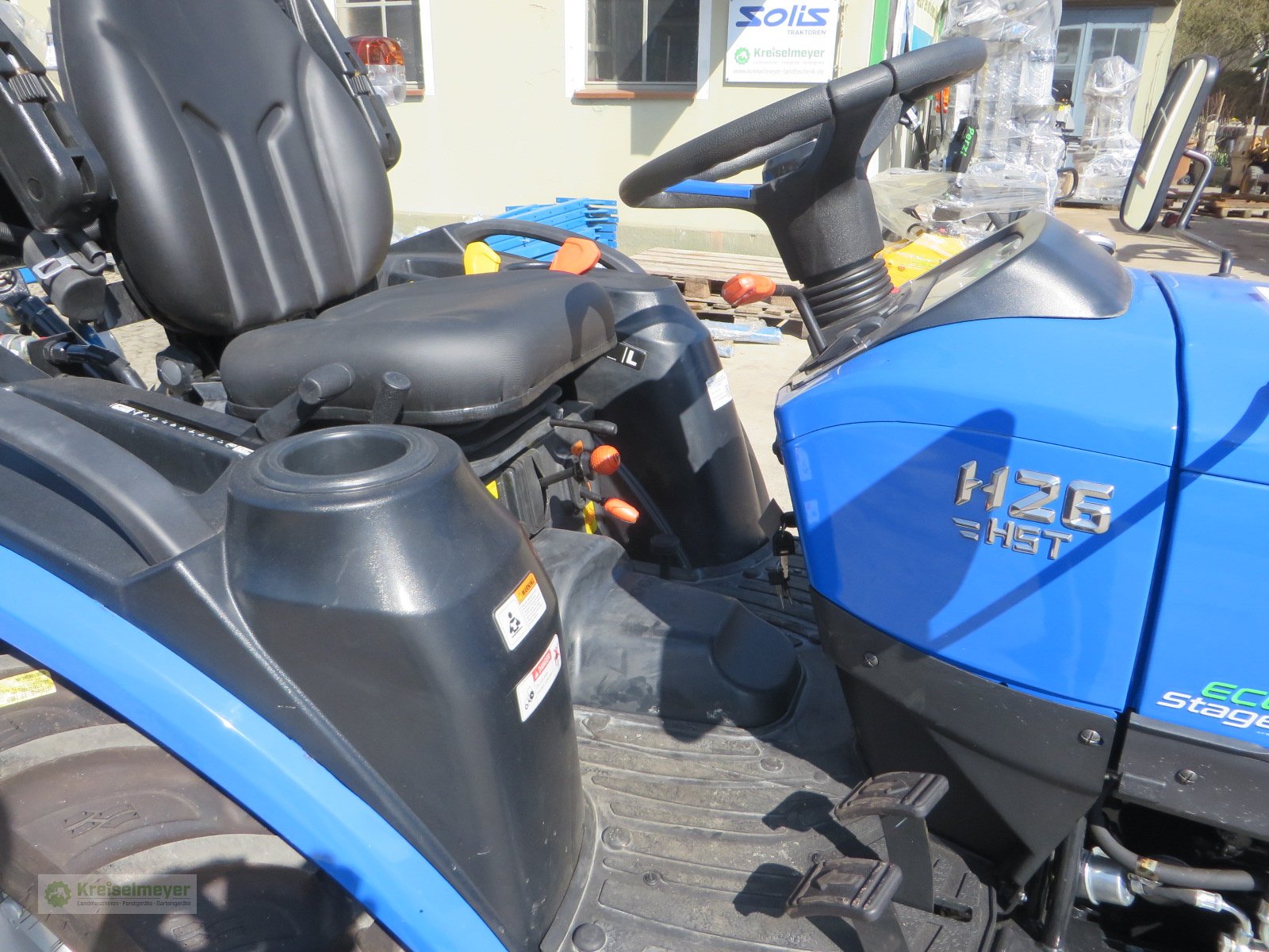 Traktor van het type Solis 26 HST (Hydrostat) + breite Radialbereifung + Straßenzulassung NEU, Neumaschine in Feuchtwangen (Foto 8)