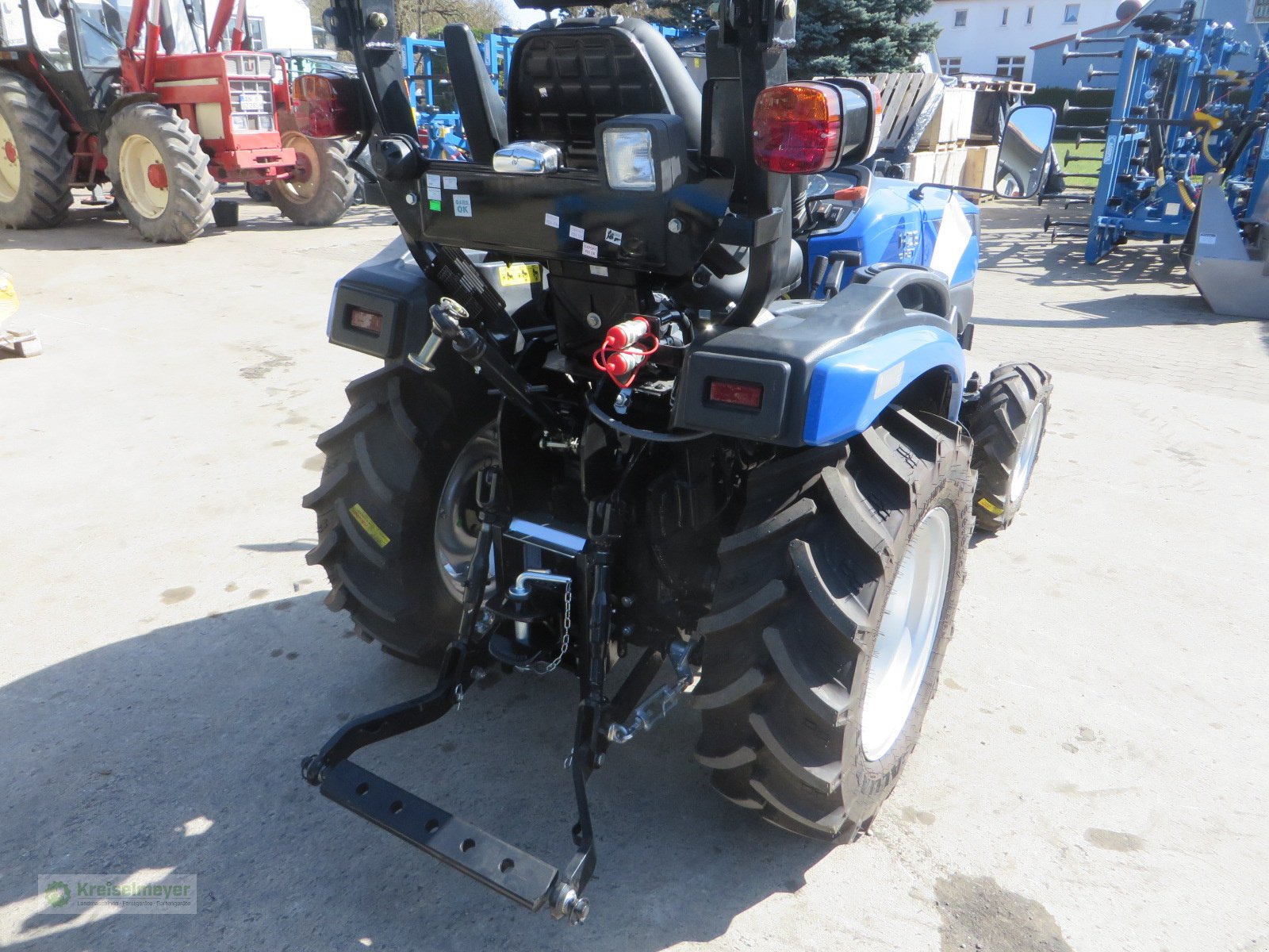 Traktor van het type Solis 26 HST (Hydrostat) + breite Radialbereifung + Straßenzulassung NEU, Neumaschine in Feuchtwangen (Foto 9)